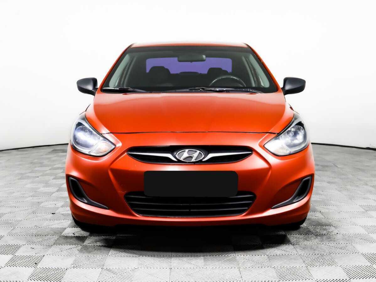 Hyundai Solaris б/у, 2012, Механическая. Фото: #1