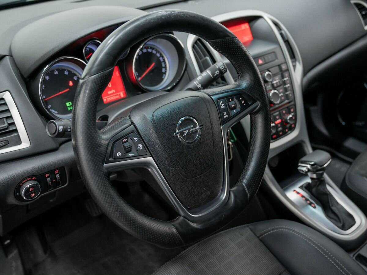 Opel Astra б/у, 2012, Автоматическая. Фото: #10