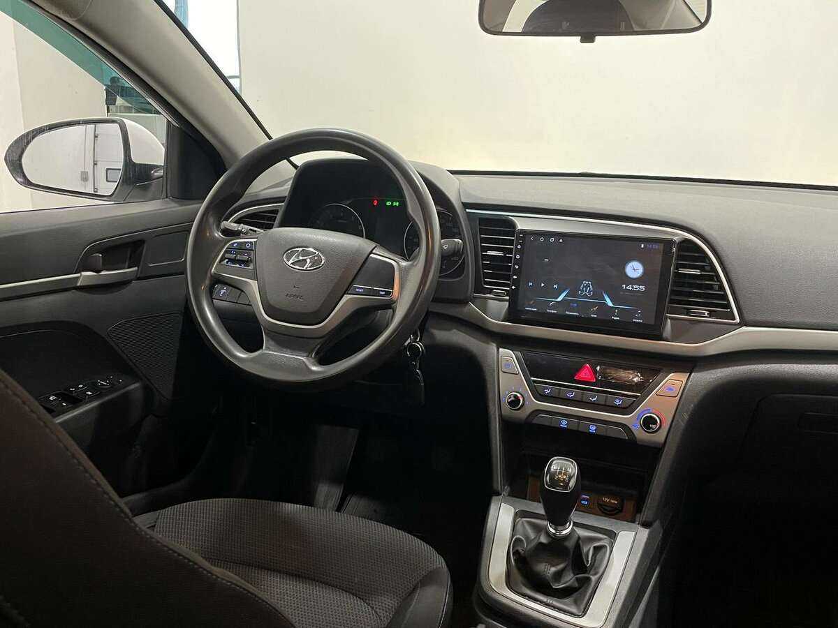 Hyundai Elantra б/у, 2016, Механическая. Фото: #6