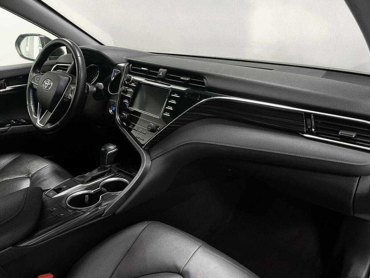 Toyota Camry б/у, 2018, Автоматическая. Фото: #7