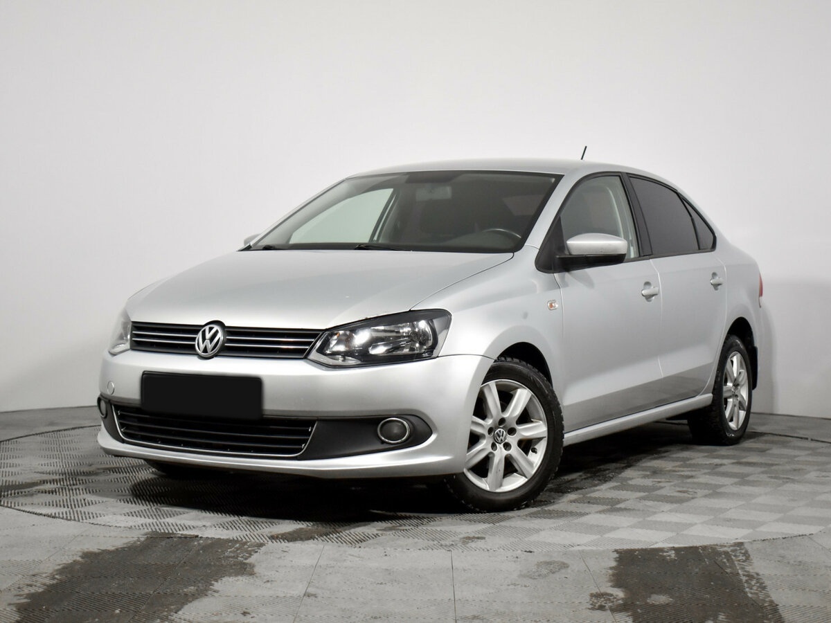 Volkswagen Polo б/у, 2015, Механическая. Фото: #0