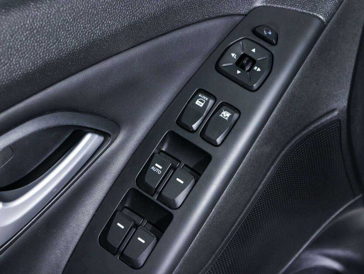 Hyundai ix35 б/у, 2014, Автоматическая. Фото: #17