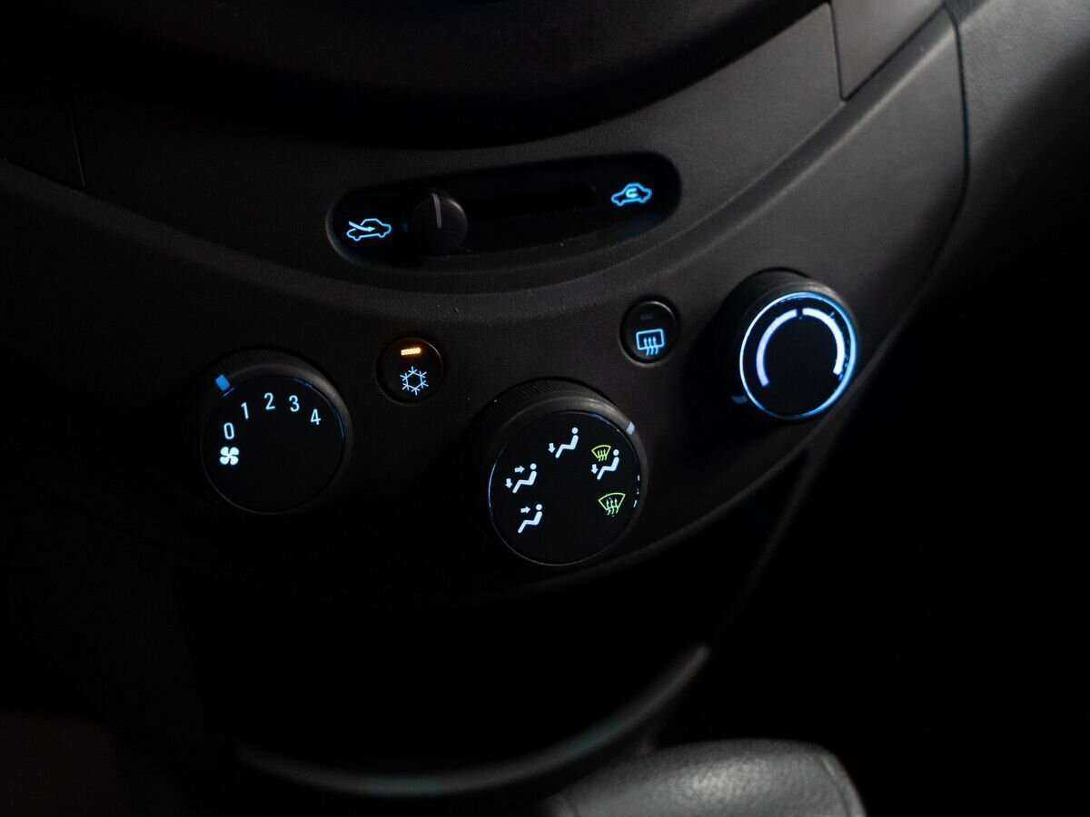Chevrolet Spark б/у, 2013, Автоматическая. Фото: #13