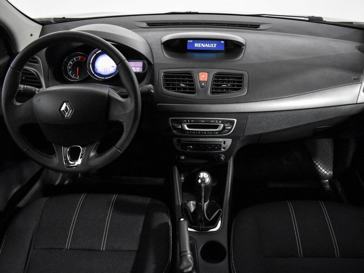 Renault Fluence б/у, 2013, Механическая. Фото: #13