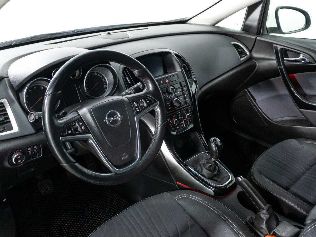 Opel Astra б/у, 2015, Механическая. Фото: #10