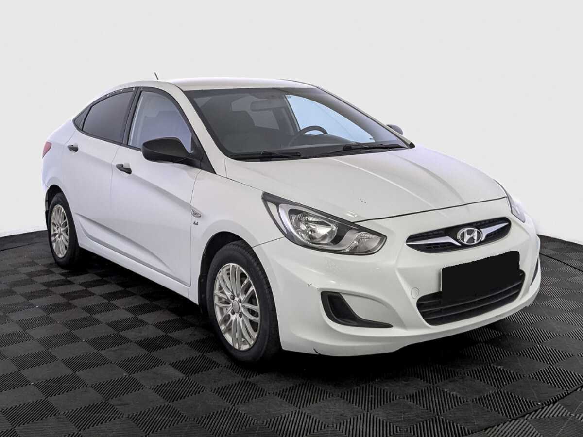 Hyundai Solaris б/у, 2014, Механическая. Фото: #2