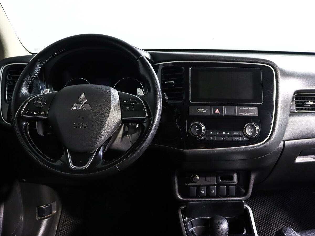 Mitsubishi Outlander б/у, 2017, Вариатор. Фото: #9