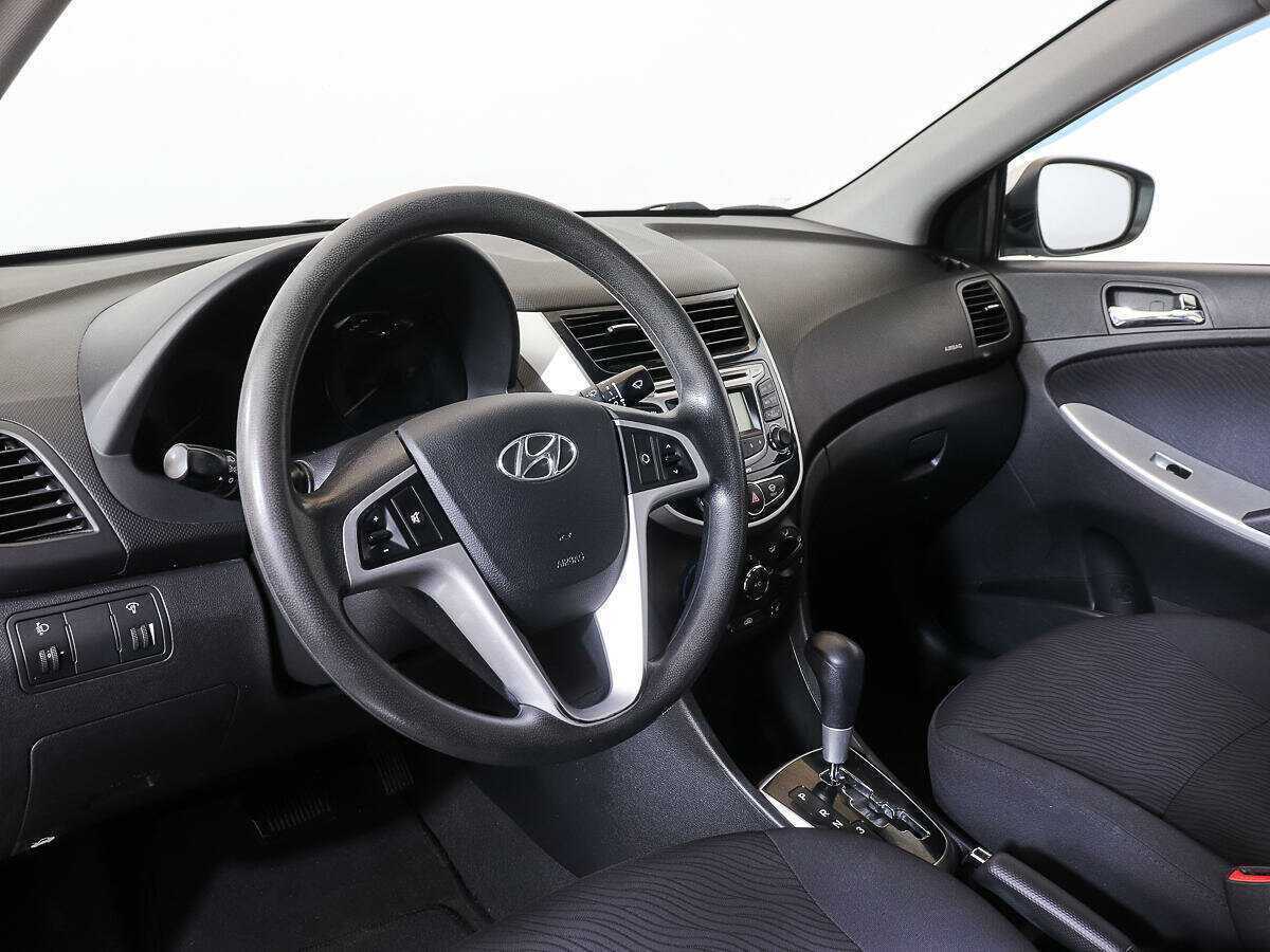 Hyundai Solaris б/у, 2012, Автоматическая. Фото: #11