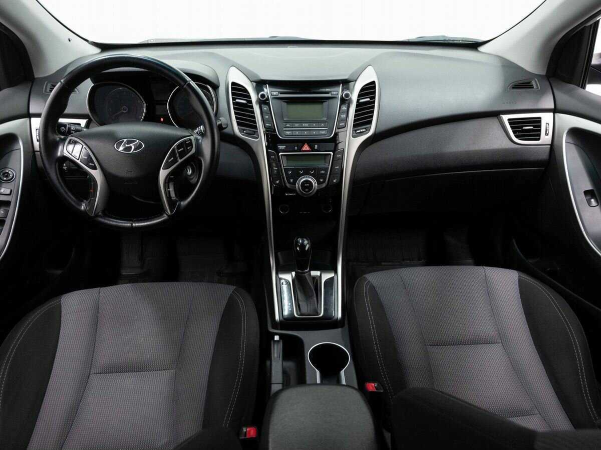 Hyundai i30 б/у, 2013, Автоматическая. Фото: #12