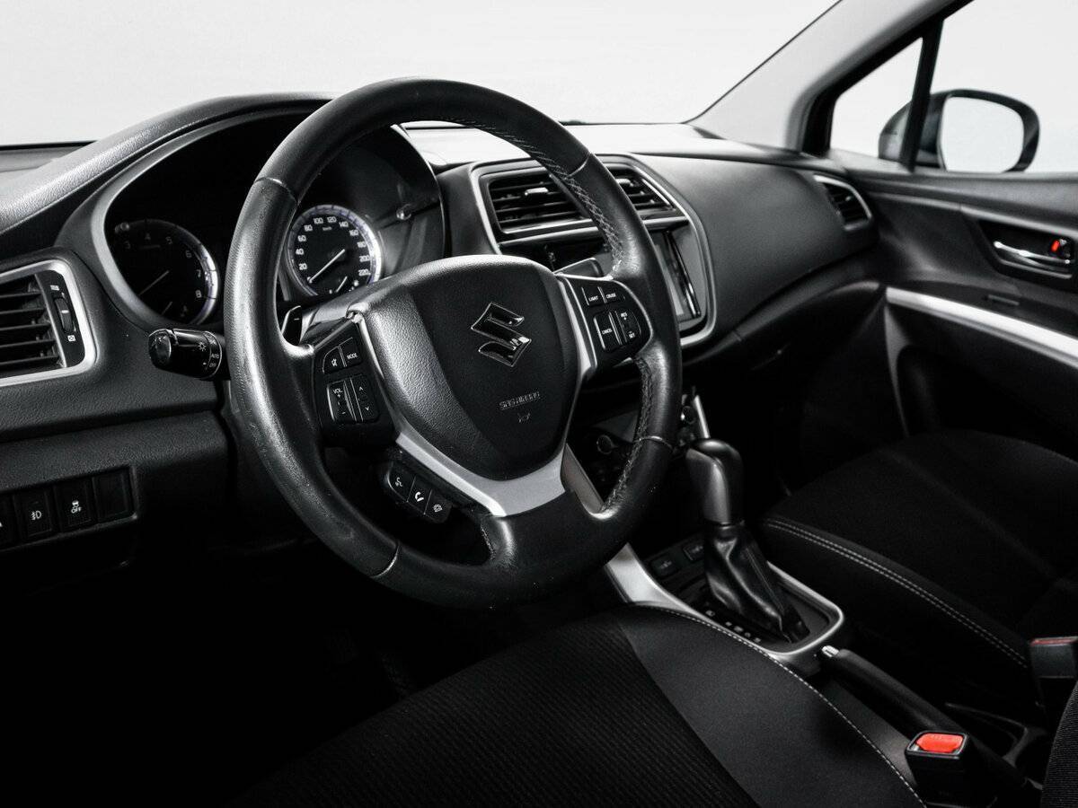 Suzuki SX4 б/у, 2016, Автоматическая. Фото: #13