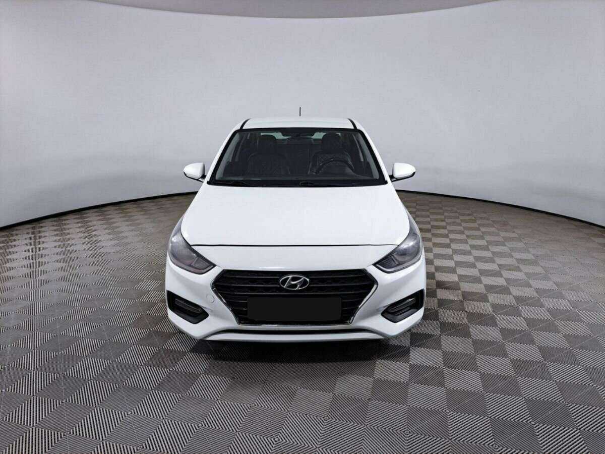 Hyundai Solaris б/у, 2017, Механическая. Фото: #1