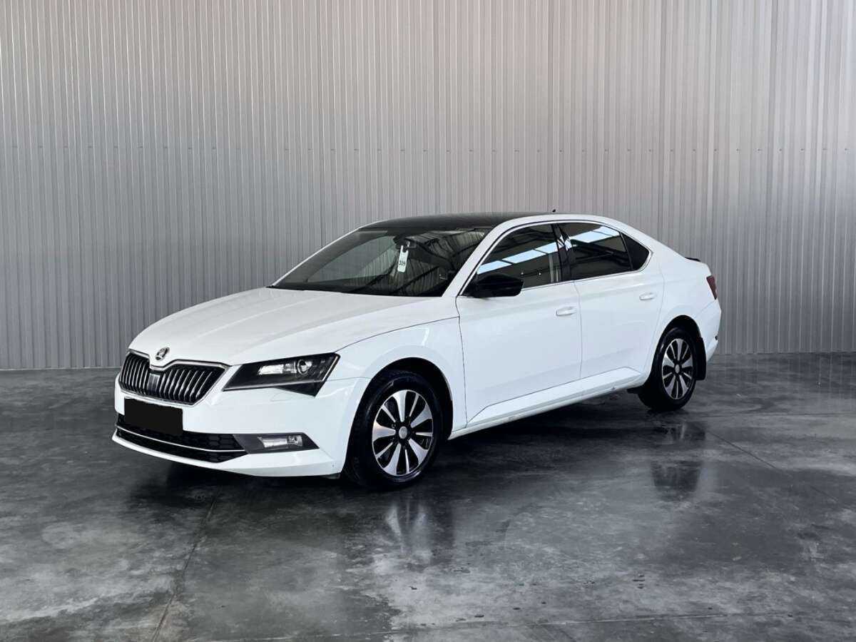 Skoda Superb б/у, 2015, Роботизированная. Фото: #0