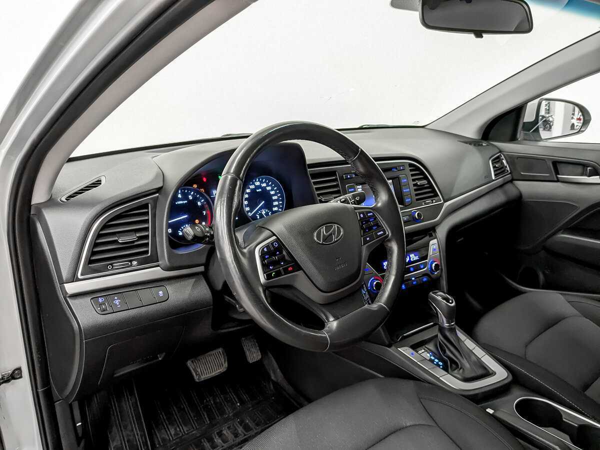 Hyundai Elantra б/у, 2017, Автоматическая. Фото: #15