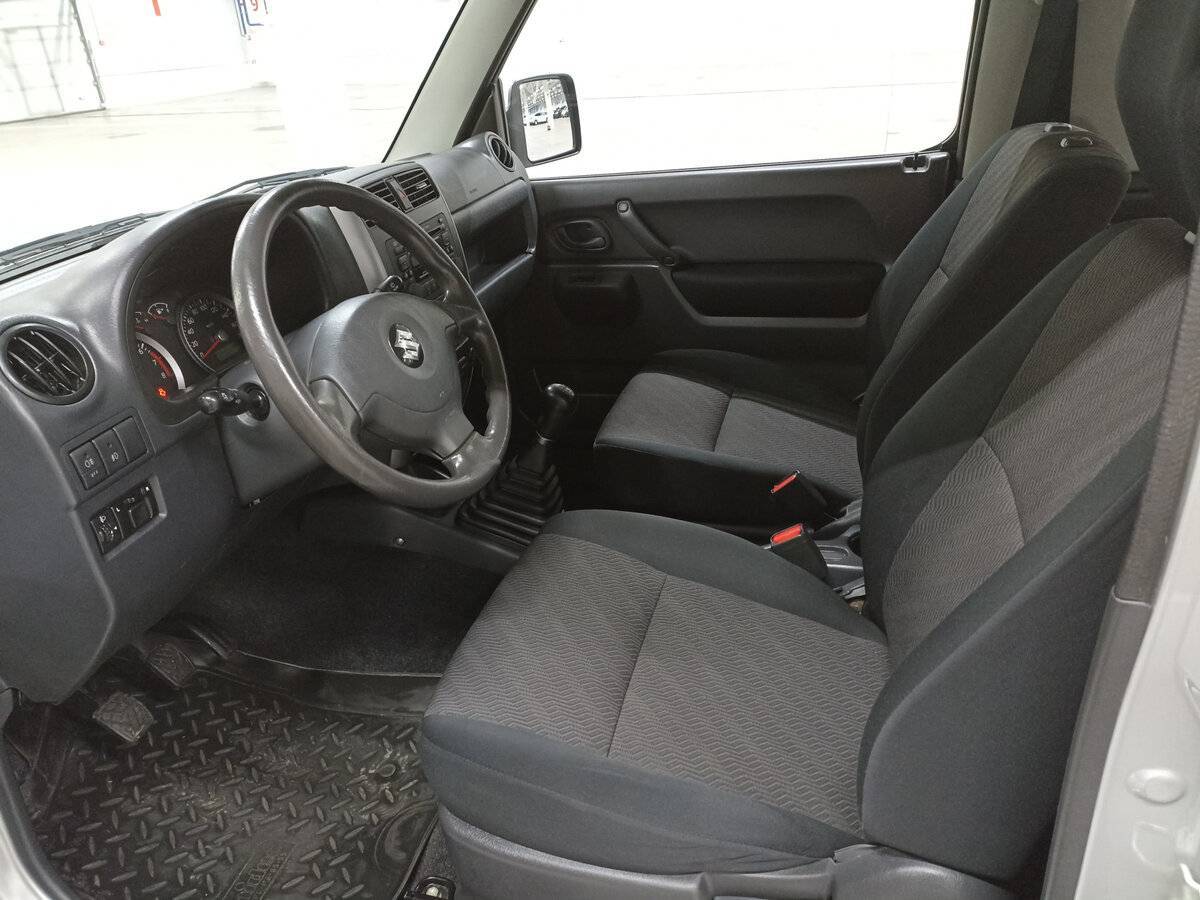 Suzuki Jimny б/у, 2013, Механическая. Фото: #15