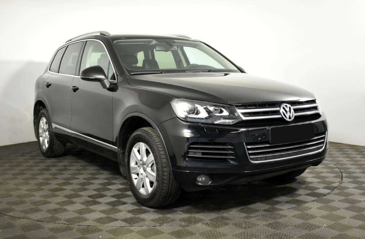Volkswagen Touareg б/у, 2013, Автоматическая. Фото: #2