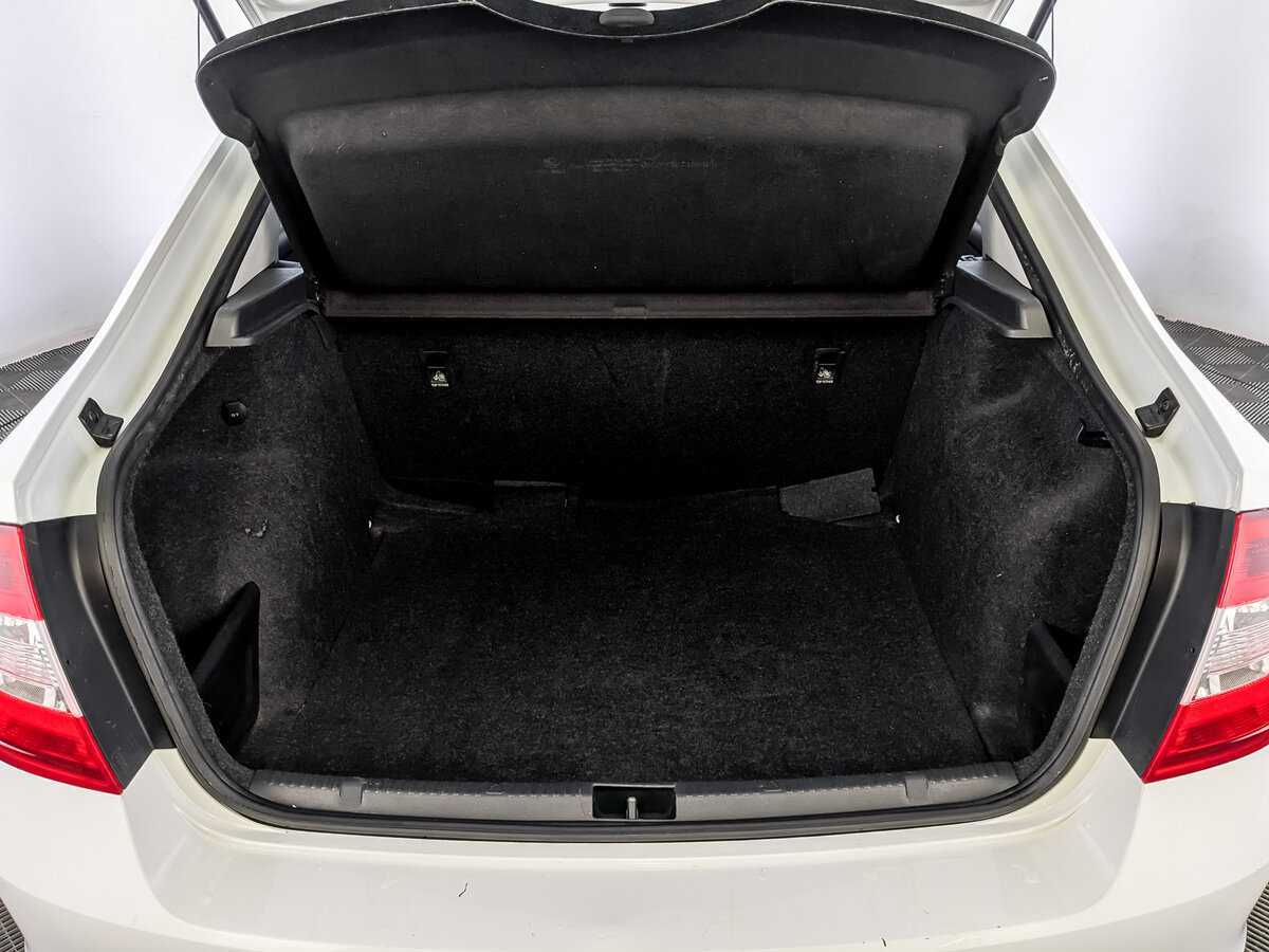 Skoda Rapid б/у, 2017, Механическая. Фото: #9