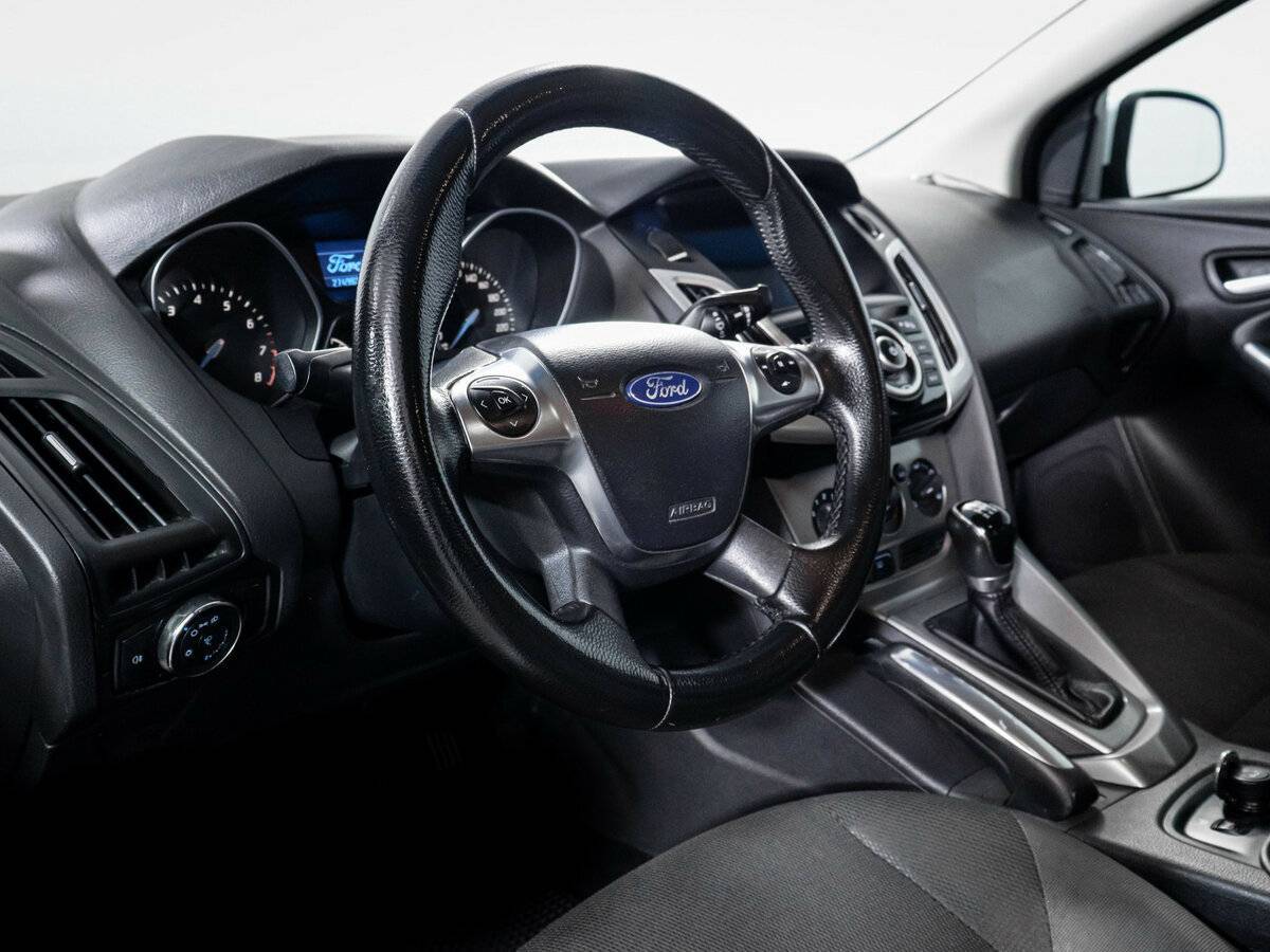 Ford Focus б/у, 2012, Механическая. Фото: #12