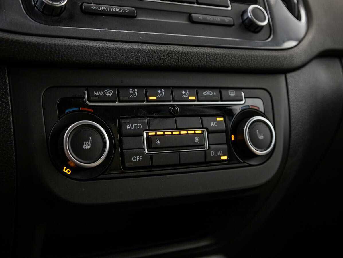 Volkswagen Tiguan б/у, 2012, Автоматическая. Фото: #14