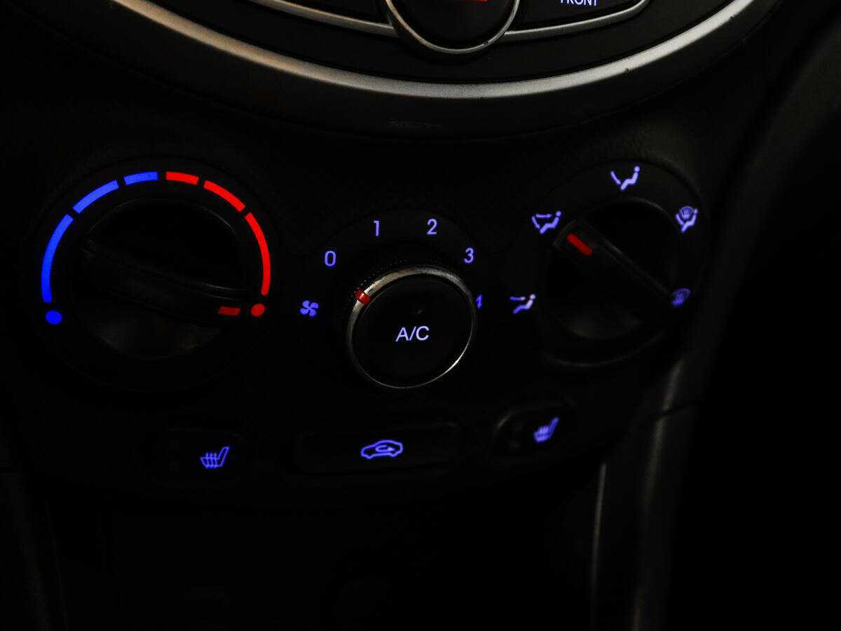 Hyundai Solaris б/у, 2013, Автоматическая. Фото: #15