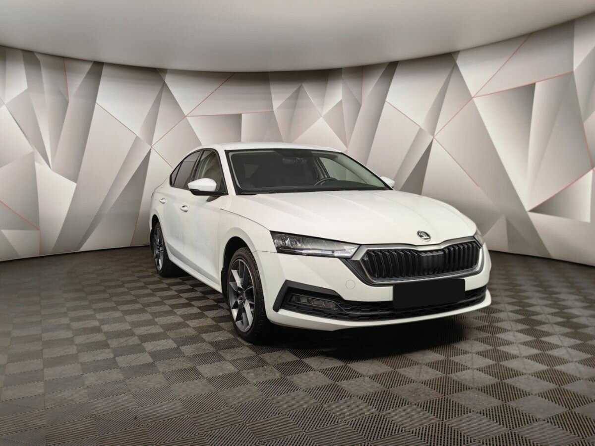 Skoda Octavia б/у, 2021, Автоматическая. Фото: #2