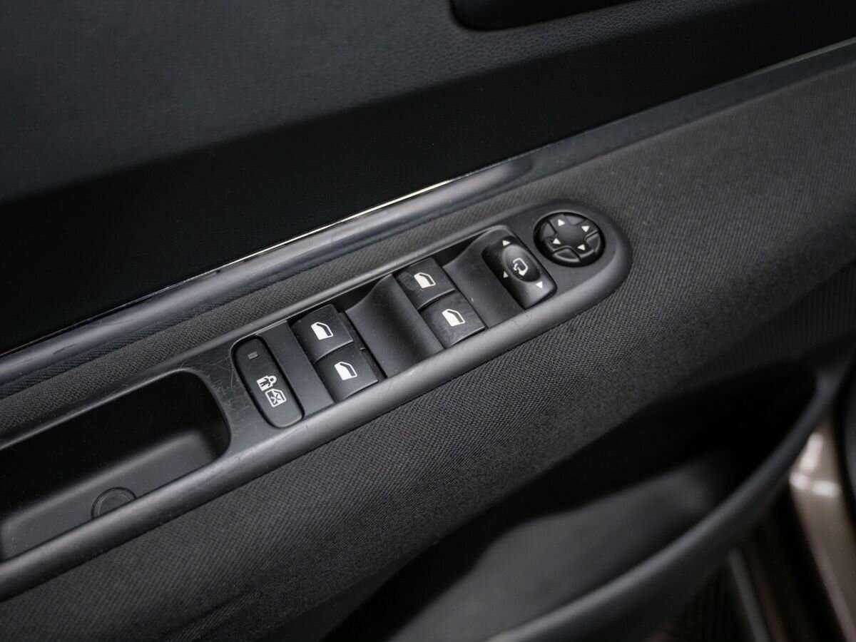 Peugeot 3008 б/у, 2012, Автоматическая. Фото: #14