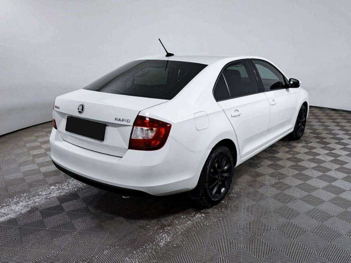 Skoda Rapid б/у, 2017, Механическая. Фото: #4