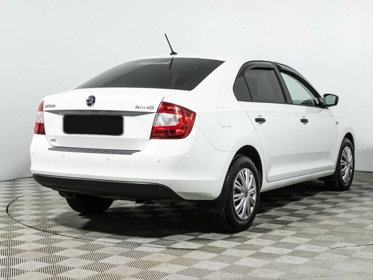 Skoda Rapid б/у, 2015, Автоматическая. Фото: #4