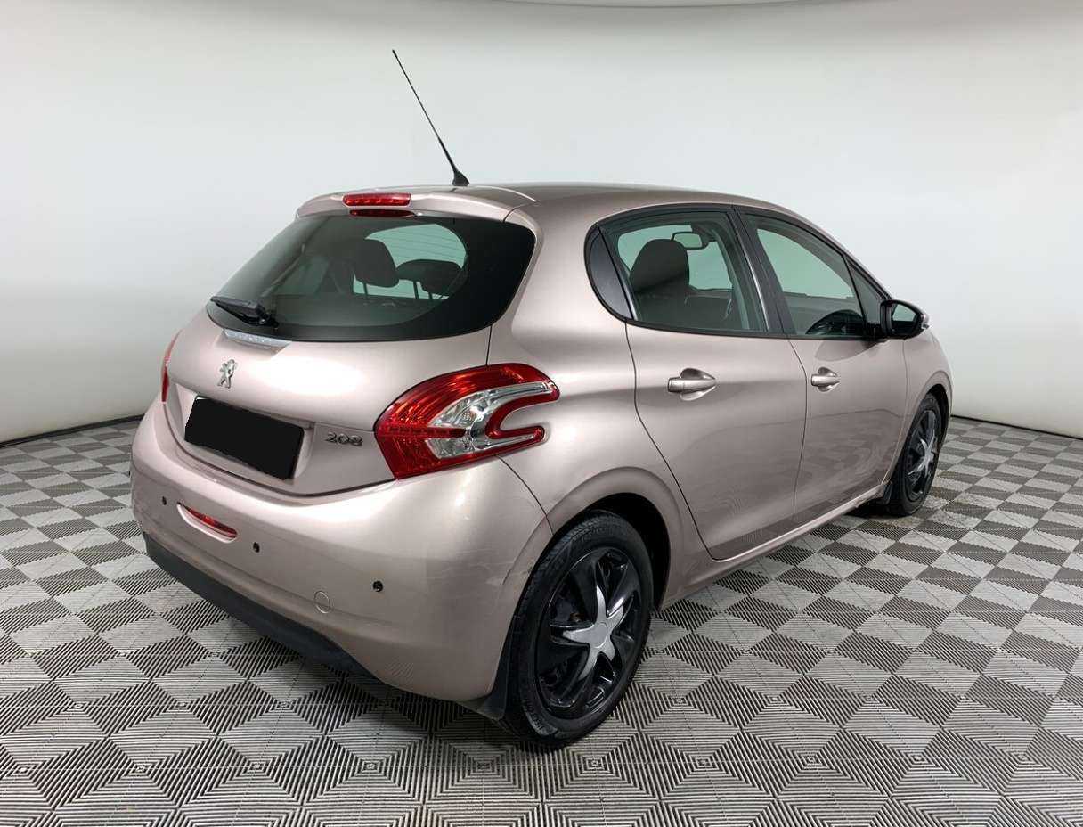 Peugeot 208 б/у, 2013, Автоматическая. Фото: #4