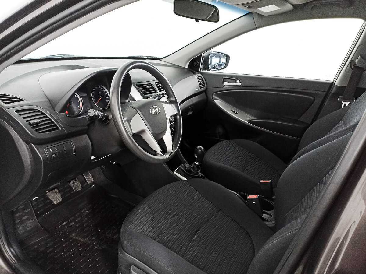 Hyundai Solaris б/у, 2014, Механическая. Фото: #13
