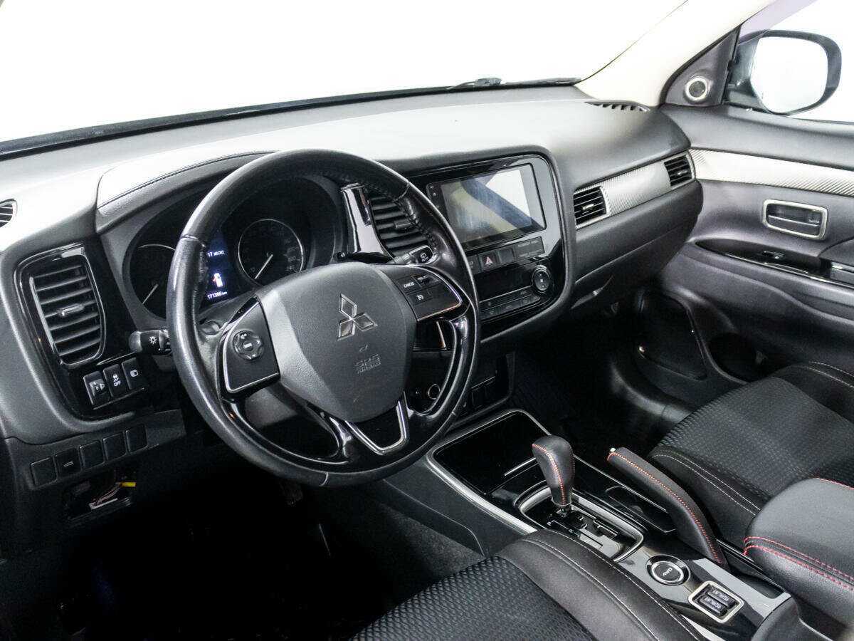 Mitsubishi Outlander б/у, 2017, Вариатор. Фото: #10