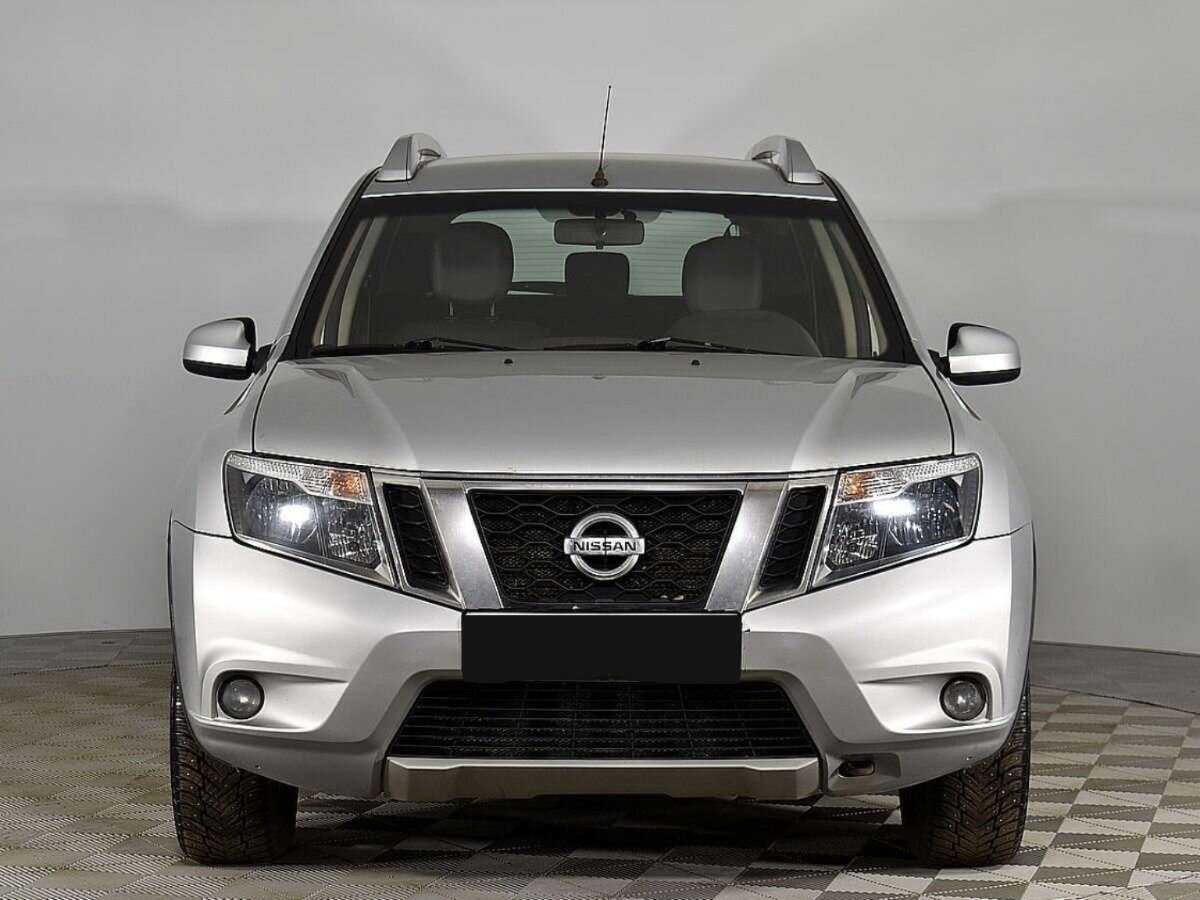 Nissan Terrano б/у, 2014, Механическая. Фото: #2