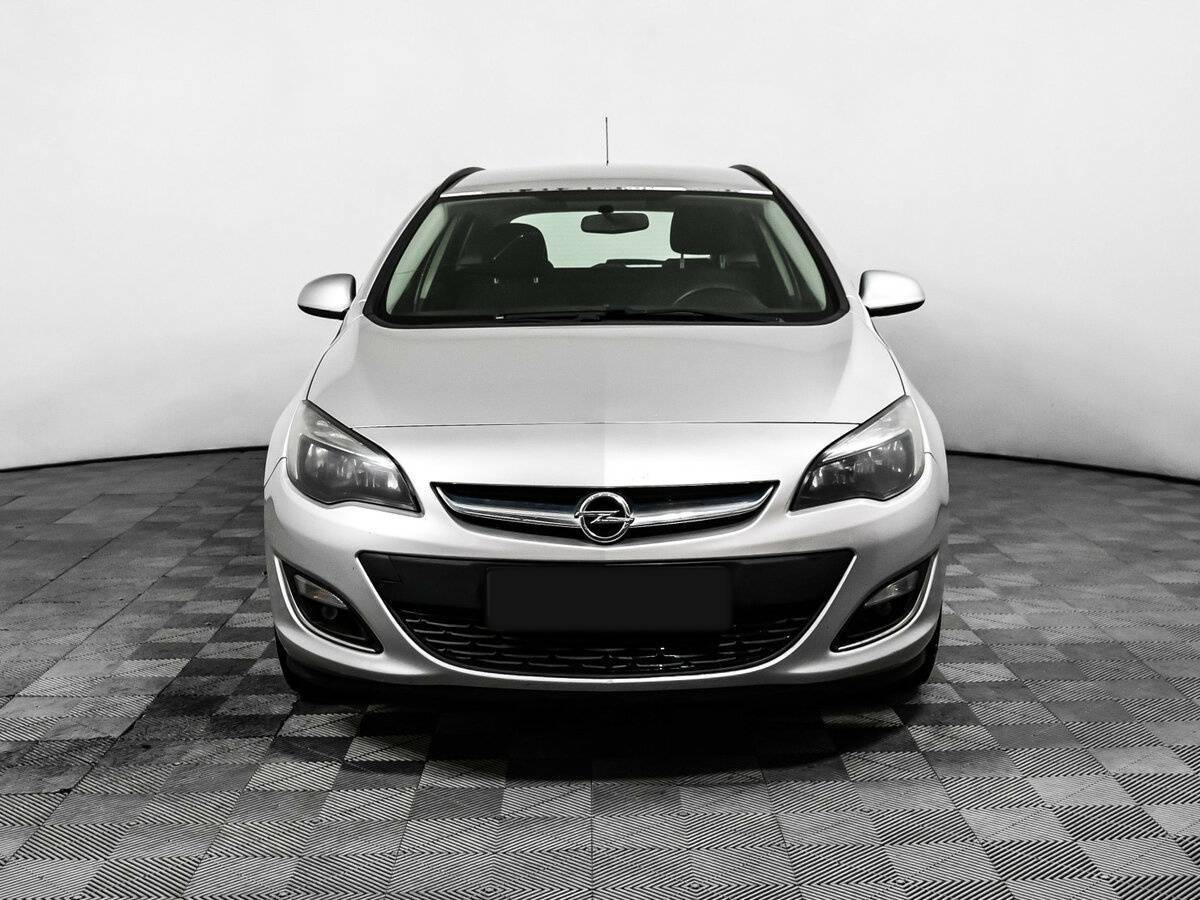 Opel Astra б/у, 2013, Механическая. Фото: #1
