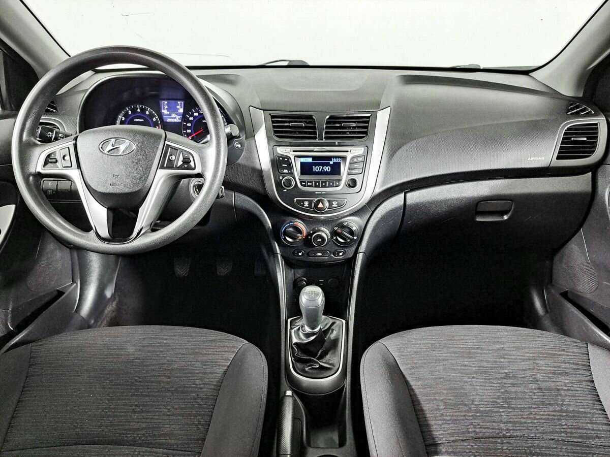 Hyundai Solaris б/у, 2016, Механическая. Фото: #9