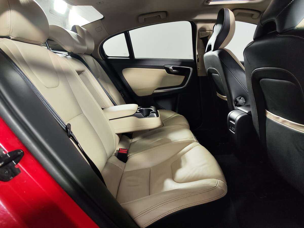 Volvo S60 б/у, 2012, Автоматическая. Фото: #7