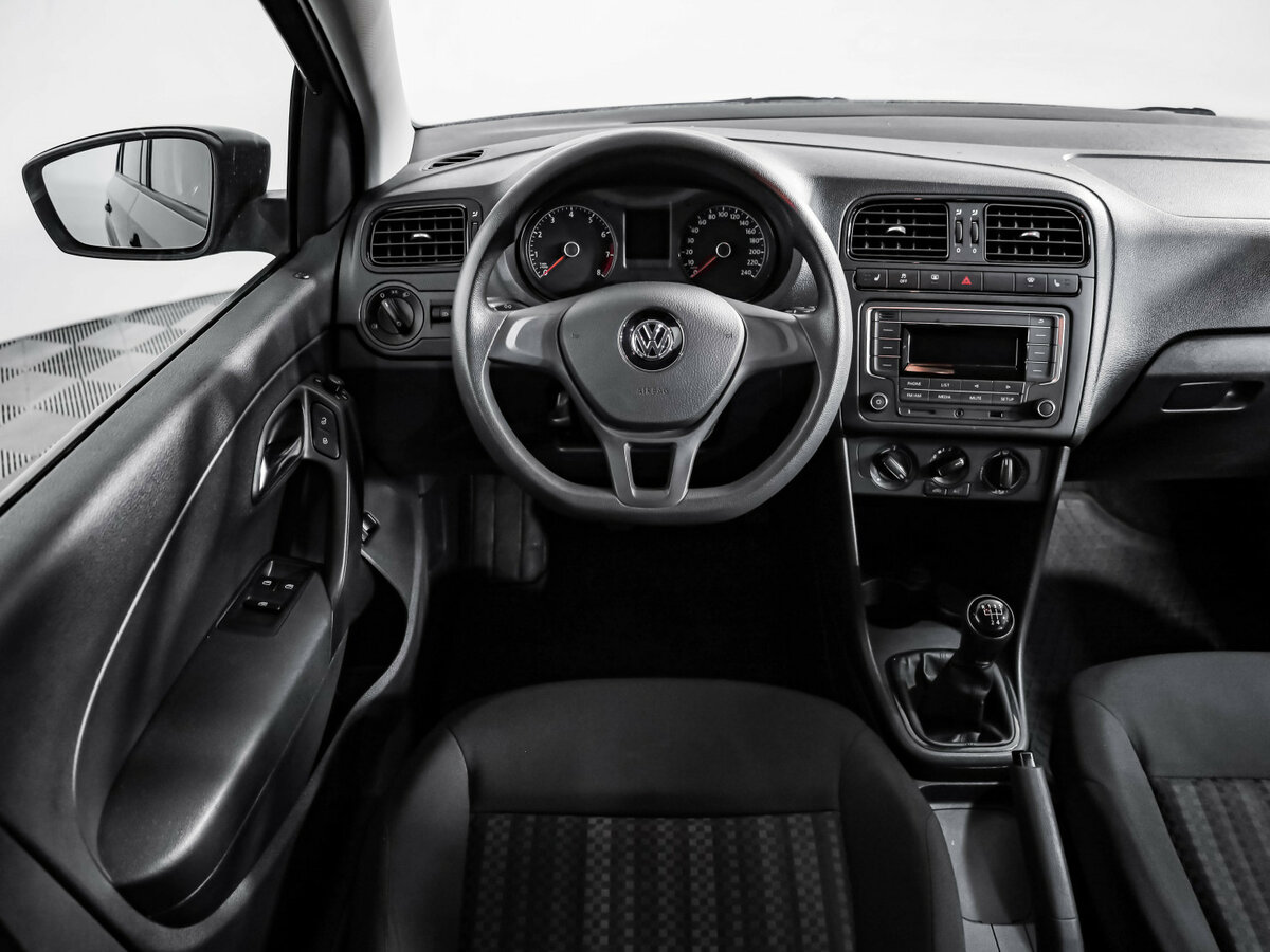 Volkswagen Polo б/у, 2018, Механическая. Фото: #8
