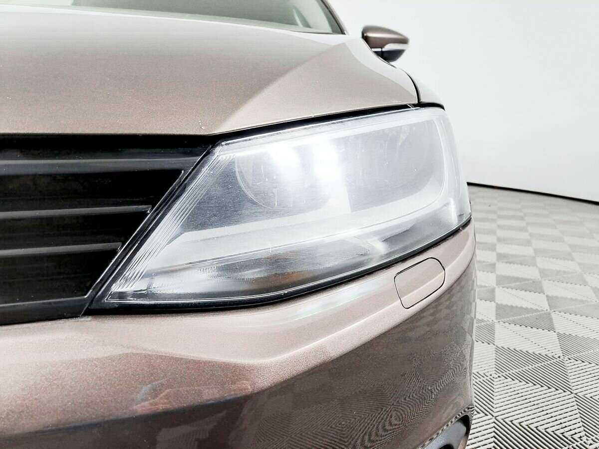 Volkswagen Jetta б/у, 2013, Механическая. Фото: #13