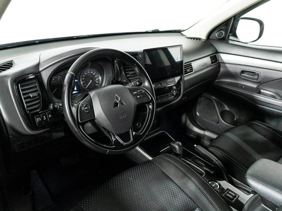 Mitsubishi Outlander б/у, 2017, Вариатор. Фото: #10
