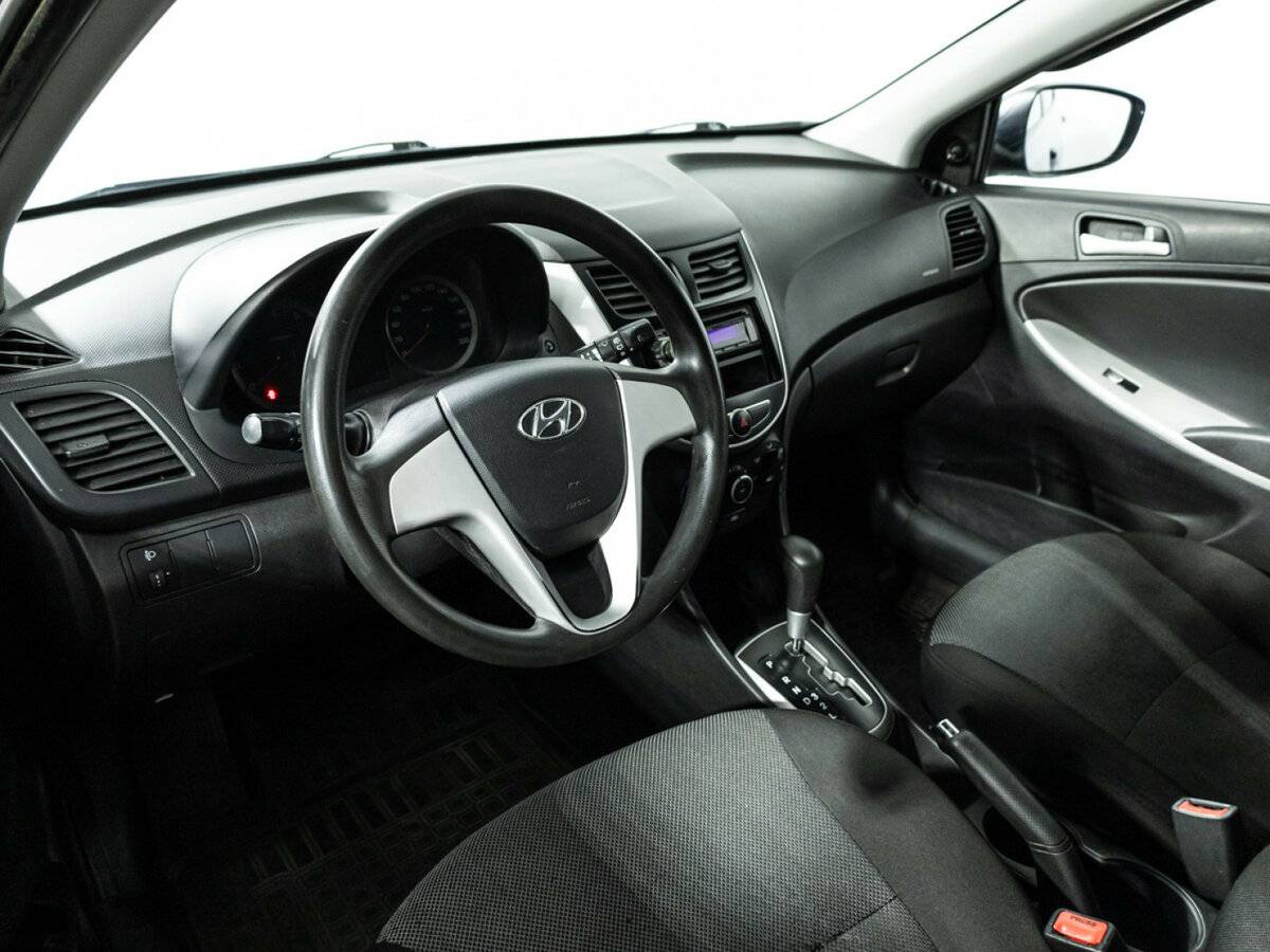 Hyundai Solaris б/у, 2012, Автоматическая. Фото: #10