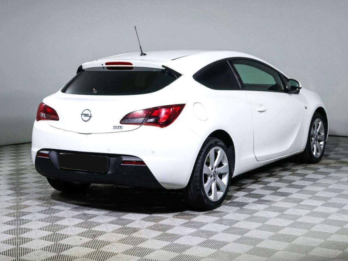 Opel Astra б/у, 2013, Механическая. Фото: #4