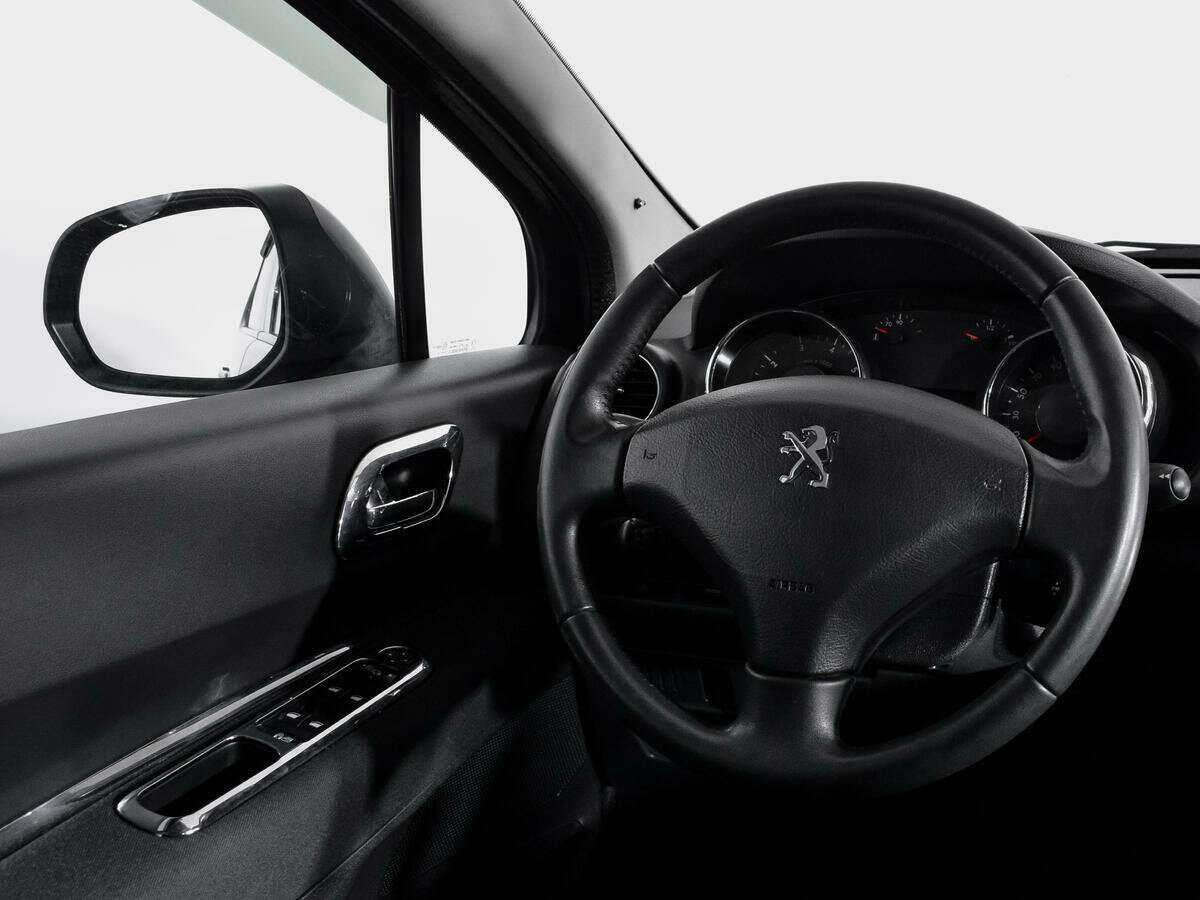 Peugeot 3008 б/у, 2014, Автоматическая. Фото: #12