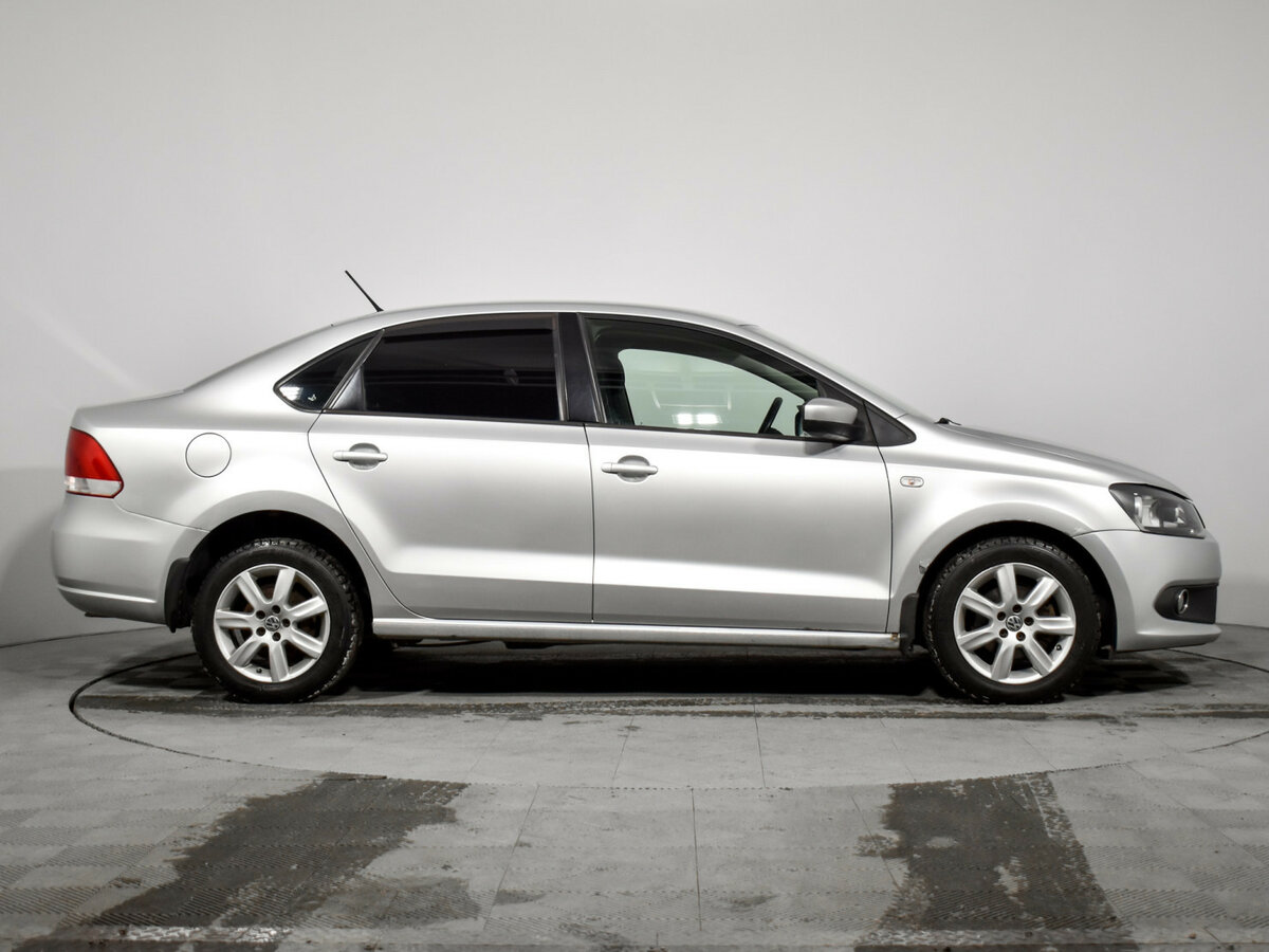 Volkswagen Polo б/у, 2015, Механическая. Фото: #3