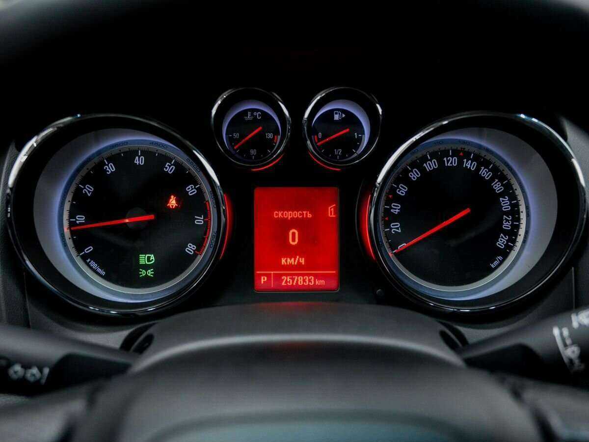 Opel Astra б/у, 2012, Автоматическая. Фото: #14