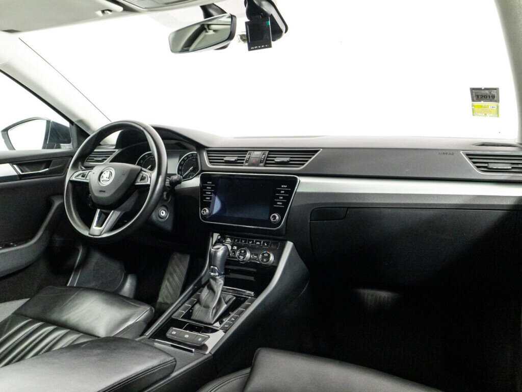 Skoda Superb б/у, 2018, Роботизированная. Фото: #8
