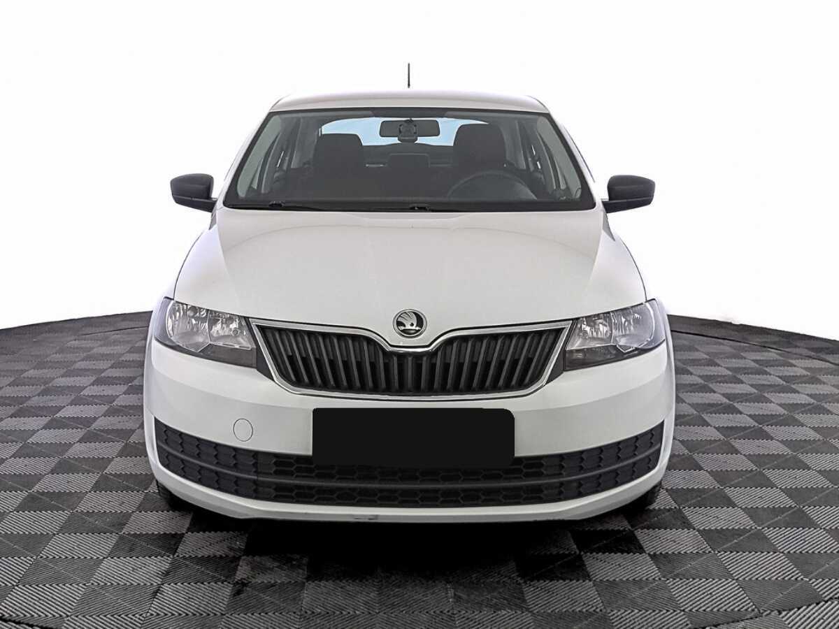 Skoda Rapid б/у, 2017, Механическая. Фото: #1