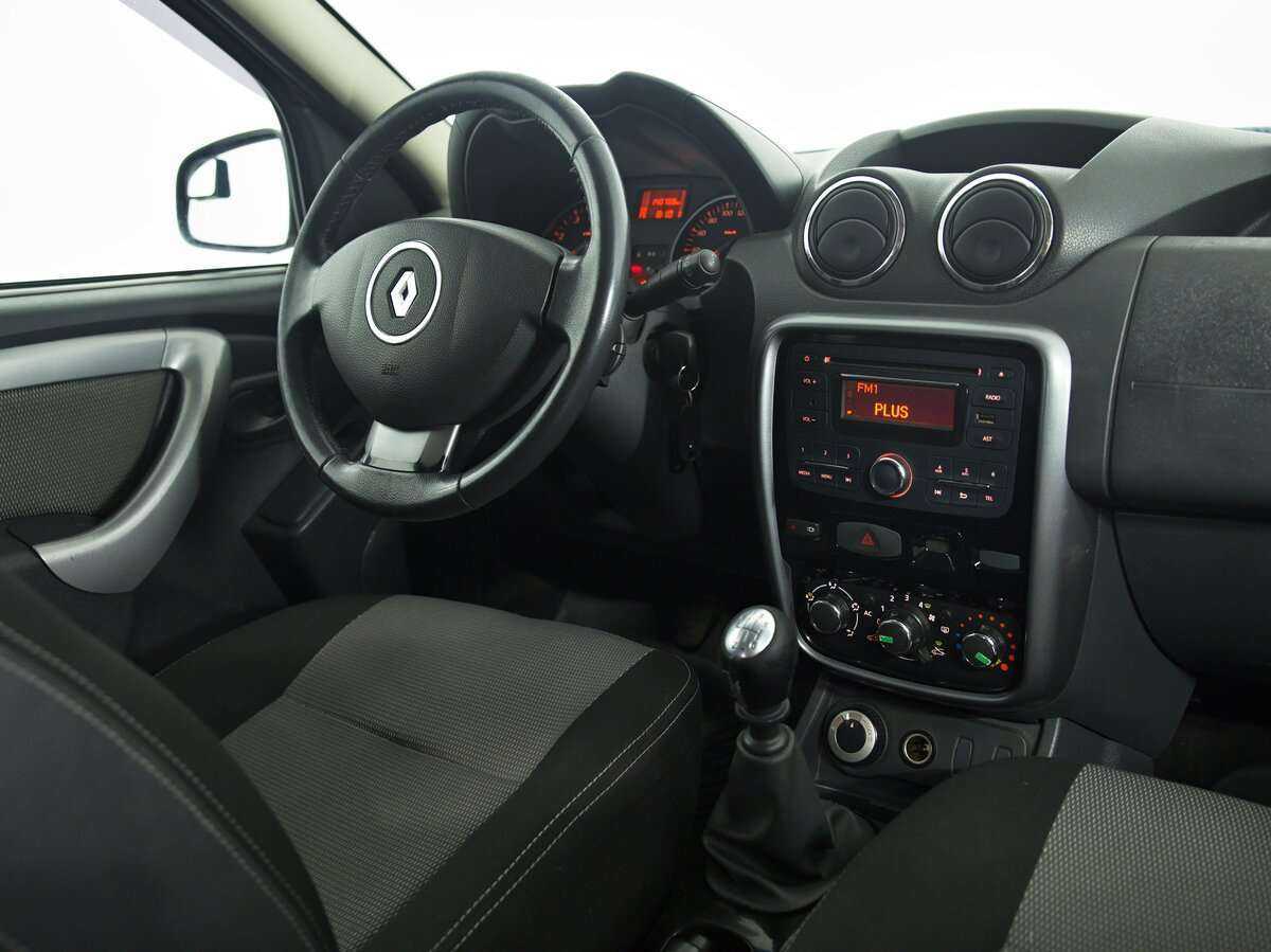 Renault Duster б/у, 2012, Механическая. Фото: #17