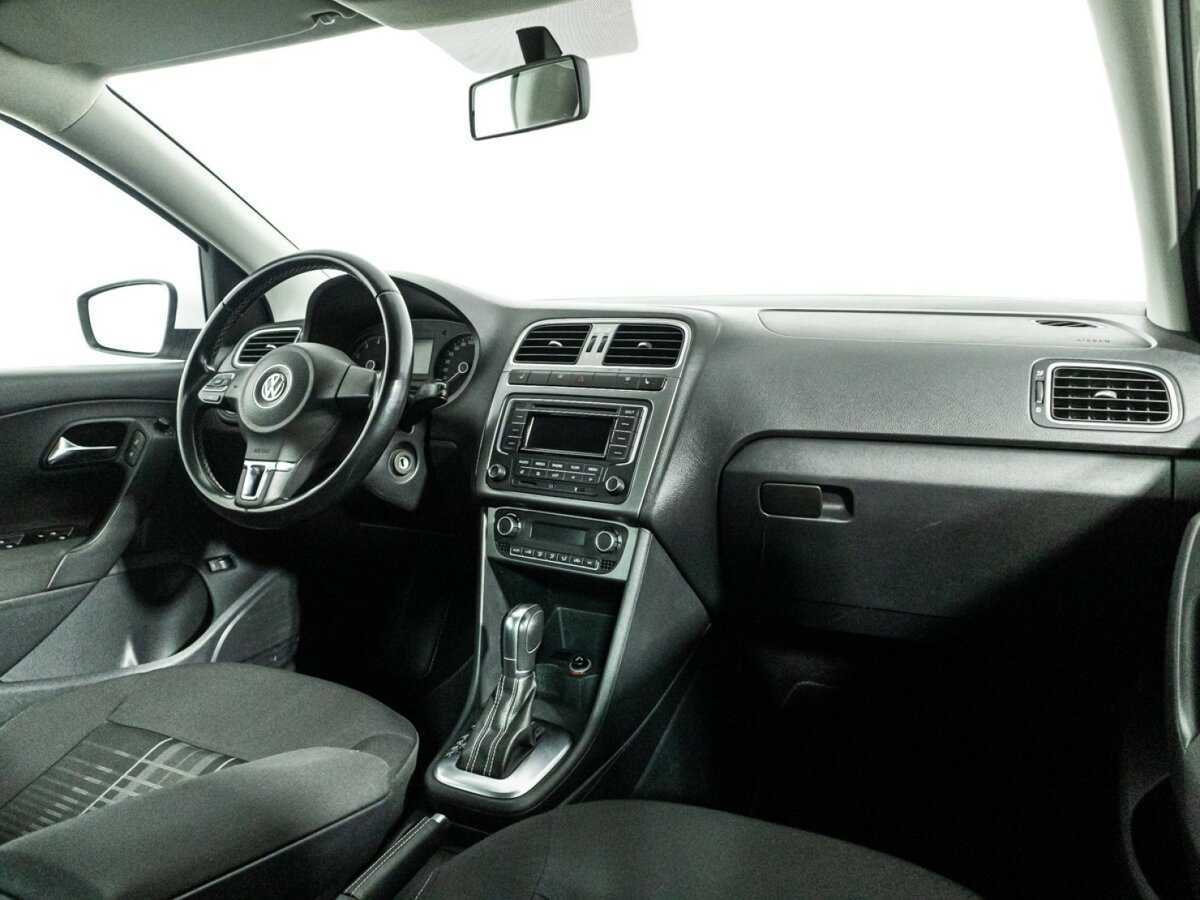 Volkswagen Polo б/у, 2015, Автоматическая. Фото: #8