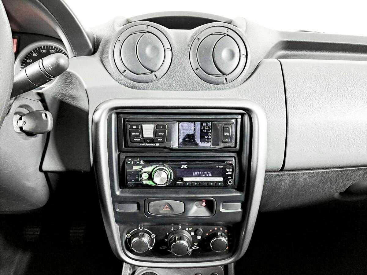 Renault Duster б/у, 2012, Механическая. Фото: #12
