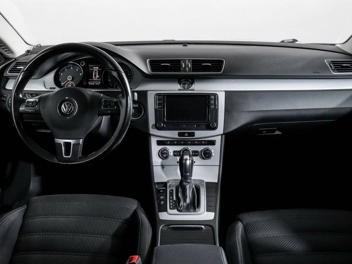 Volkswagen Passat CC б/у, 2013, Роботизированная. Фото: #9