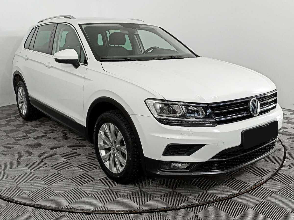 Volkswagen Tiguan б/у, 2017, Роботизированная. Фото: #2