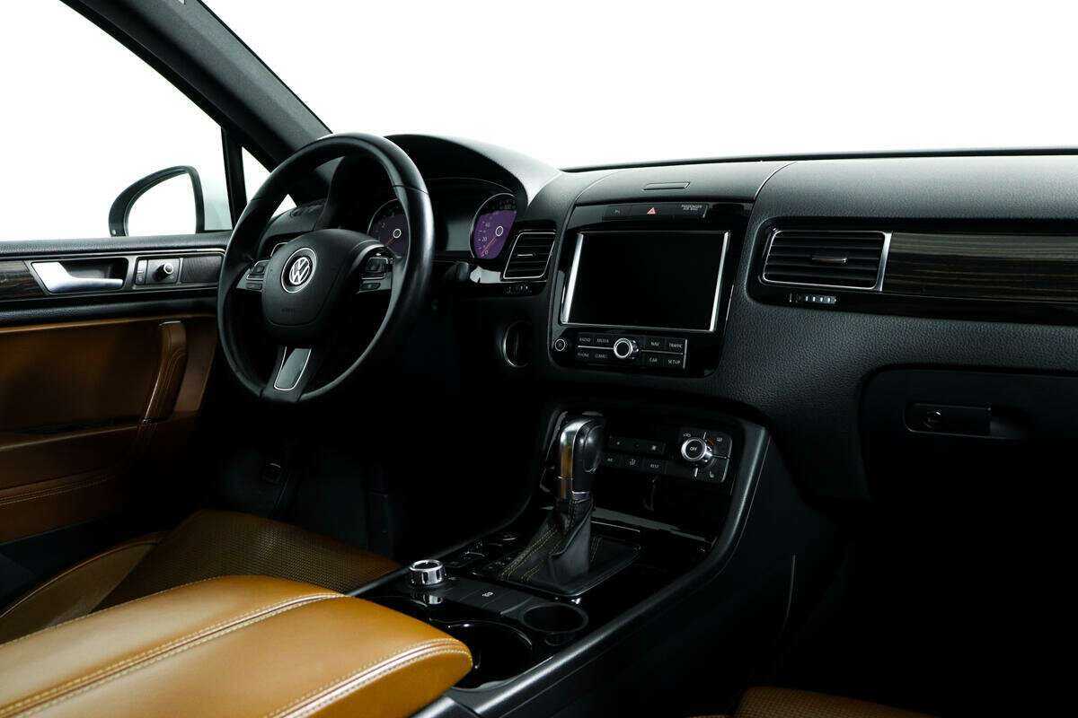 Volkswagen Touareg б/у, 2013, Автоматическая. Фото: #8